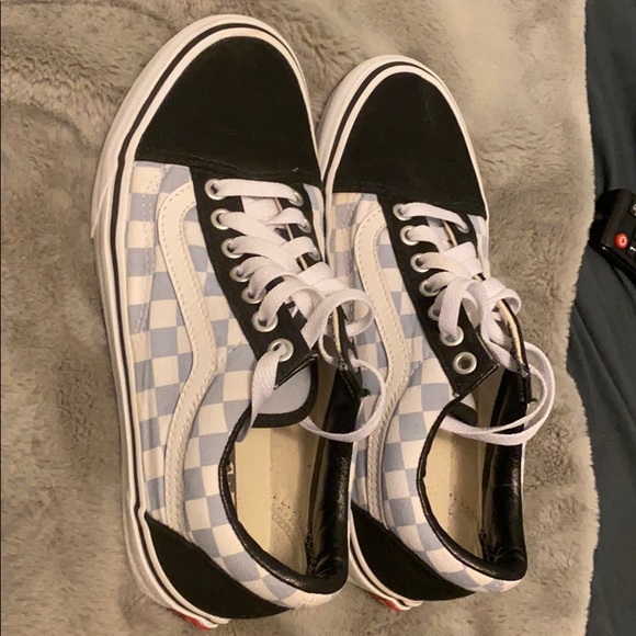 Vans - Picture 2 of 5